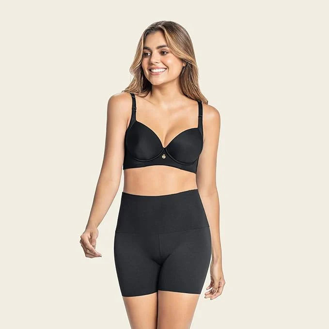 Compra 1 Faja  Short invisible moldeador invisible y llévate 1 top deportivo negro exclusivo de BlomLane™